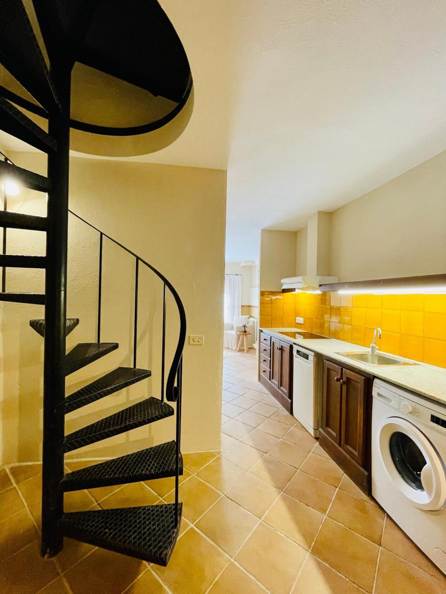 קסטלו דה אמפוריאס Apartaments Can Gibert מראה חיצוני תמונה