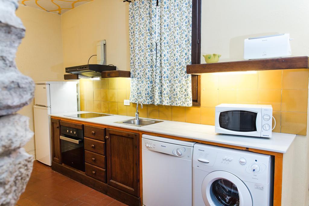 קסטלו דה אמפוריאס Apartaments Can Gibert מראה חיצוני תמונה